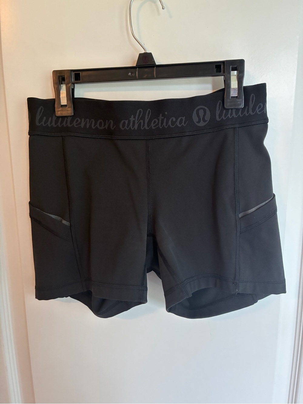 lululemon athletica Black Women’s Bike Shorts with Logo Waistband